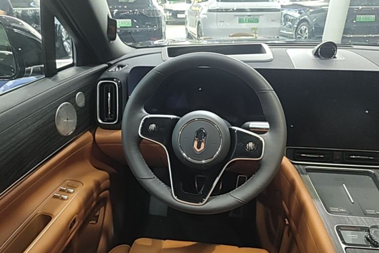 Used Hima AITO M9 2025 Extended-Range Ultra Version 52 kWh 6-Seater Steering Wheel
