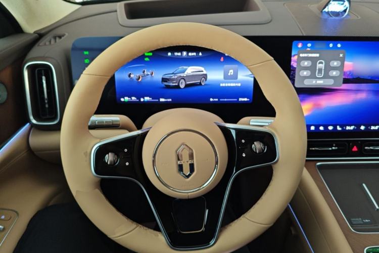 Used Hima AITO M9 2025 Extended-Range Ultra Version 52 kWh 6-Seater Steering Wheel