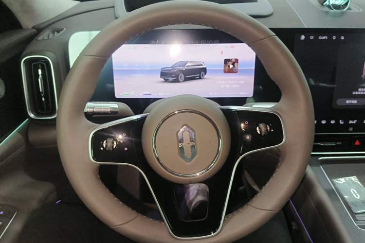 Used Hima AITO M9 2025 Extended-Range Ultra Version 52 kWh 6-Seater Steering Wheel