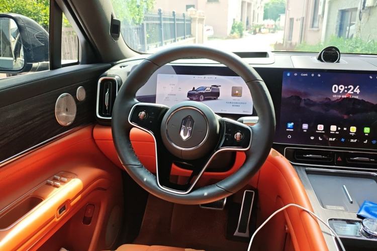 Used Hima AITO M9 2025 Extended-Range Max Version 52 kWh 6-Seater Edition Steering Wheel