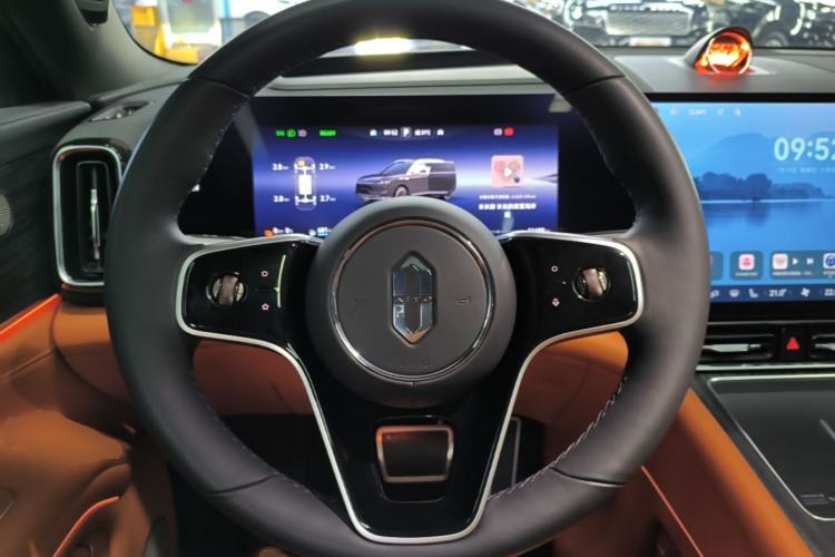 Used Hima AITO M9 2025 Extended-Range Ultra Version 52 kWh 6-Seater Steering Wheel