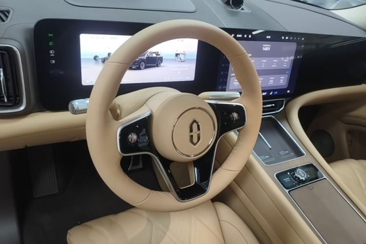 Used Hima AITO M9 2025 Extended-Range Ultra Version 52 kWh 6-Seater Steering Wheel