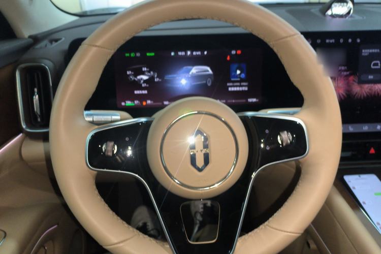 Used Hima AITO M9 2025 Extended-Range Ultra Version 52 kWh 6-Seater Steering Wheel