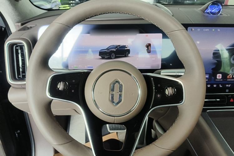 Used Hima AITO M9 2025 Extended-Range Ultra Version 52 kWh 6-Seater Steering Wheel