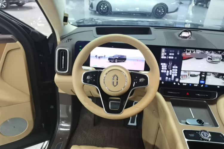 Used Hima AITO M9 2025 Extended-Range Ultra Version 52 kWh 5-Seater Edition Steering Wheel