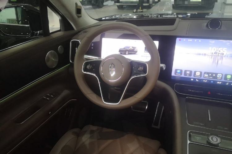 Used Hima AITO M9 2025 Extended-Range Ultra Version 52 kWh 5-Seater Edition Steering Wheel