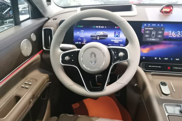 Used Hima AITO M9 2025 Extended-Range Ultra Version 52 kWh 6-Seater Steering Wheel