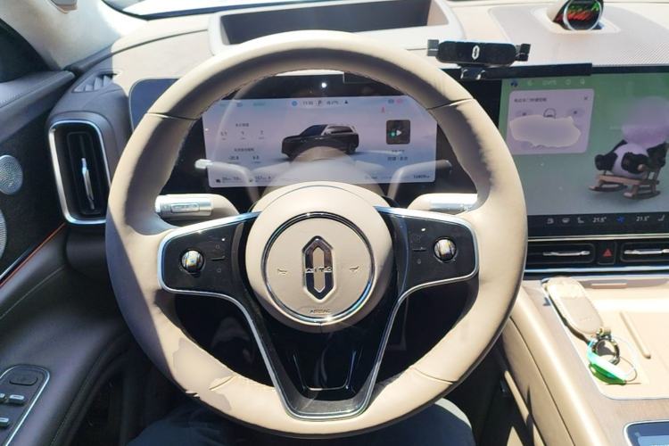 Used Hima AITO M9 2025 Extended-Range Ultra Version 52 kWh 5-Seater Edition Steering Wheel