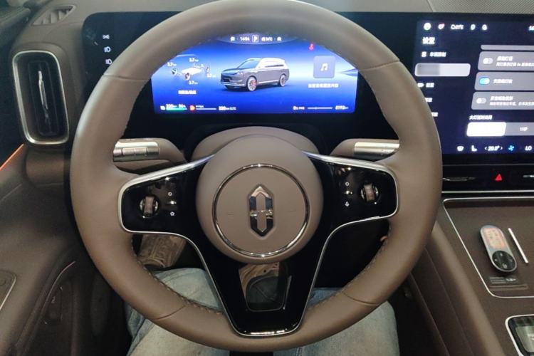 Used Hima AITO M9 2025 Extended-Range Ultra Version 52 kWh 5-Seater Edition Steering Wheel