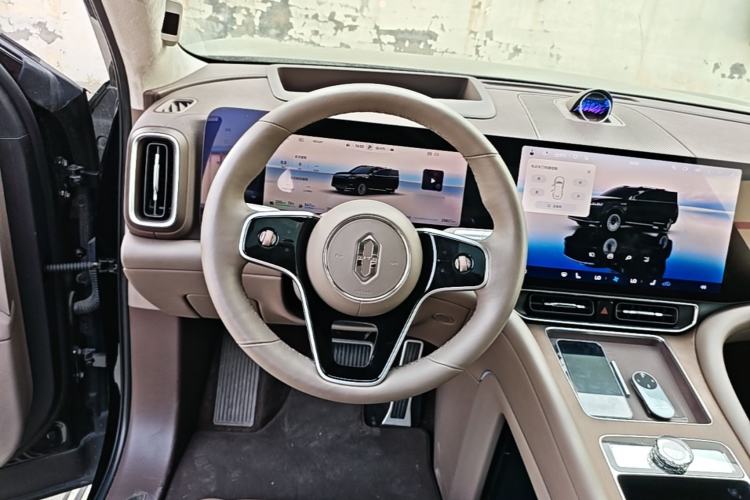 Used Hima AITO M9 2025 Extended-Range Ultra Version 52 kWh 6-Seater Steering Wheel