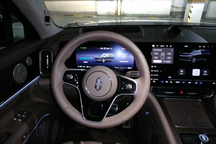 Used Hima AITO M9 2025 Pure Electric Ultra Version 100 kWh 6-Seater Model Steering Wheel