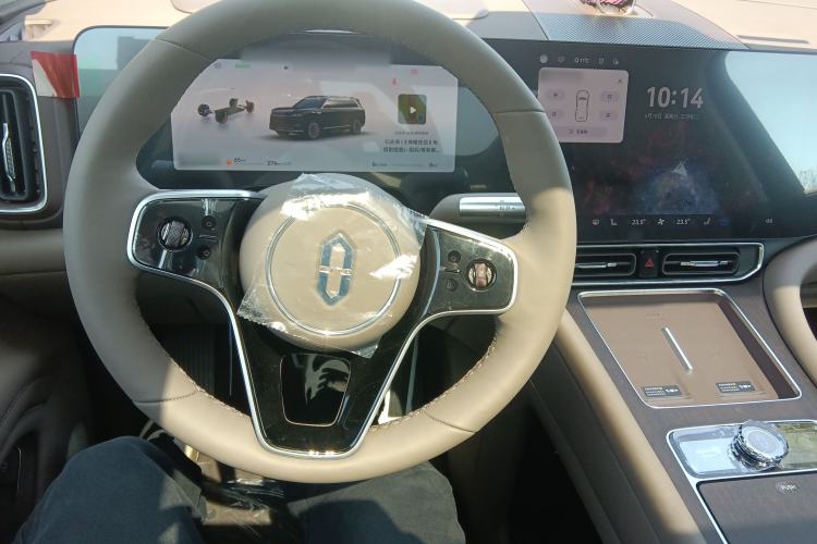 Used Hima AITO M9 2025 Extended-Range Ultra Version 52 kWh 6-Seater Steering Wheel
