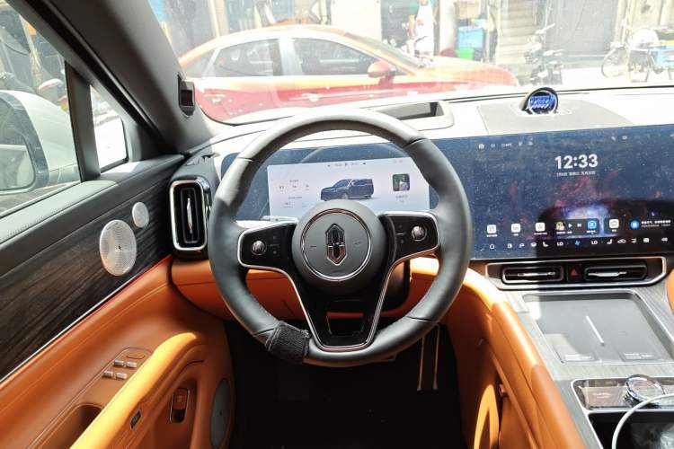 Used Hima AITO M9 2025 Extended-Range Max Version 52 kWh 5-Seater Edition Steering Wheel