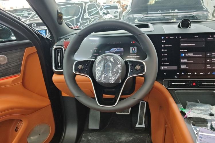 Used Hima AITO M9 2025 Extended-Range Ultra Version 52 kWh 6-Seater Steering Wheel