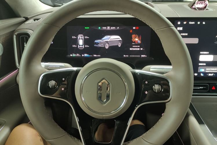 Used Hima AITO M9 2025 Extended-Range Ultra Version 52 kWh 5-Seater Edition Steering Wheel