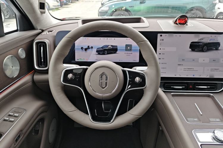 Used Hima AITO M9 2025 Extended-Range Ultra Version 52 kWh 6-Seater Steering Wheel