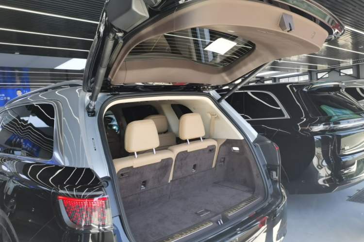 Used Hima AITO M9 2025 Extended-Range Ultra Version 52 kWh 6-Seater Trunk