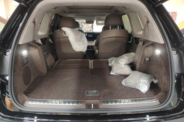 Used Hima AITO M9 2025 Extended-Range Ultra Version 52 kWh 6-Seater Trunk