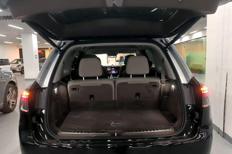 Used Hima AITO M9 2025 Model Range-Extended Ultra Edition 52kWh 6-seater (896-line LiDAR) Trunk