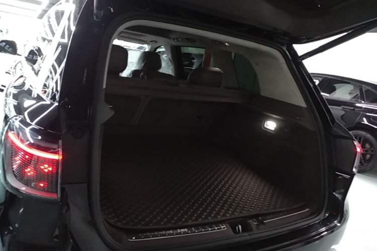 Used Hima AITO M9 2025 Extended-Range Ultra Version 52 kWh 5-Seater Edition Trunk