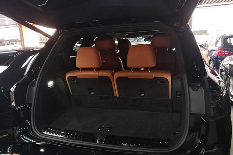 Used Hima AITO M9 2025 Extended-Range Ultra Version 52 kWh 6-Seater Trunk