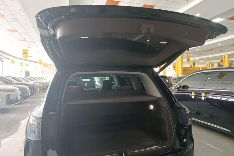 Used Hima AITO M9 2025 Extended-Range Ultra Version 52 kWh 5-Seater Edition Trunk