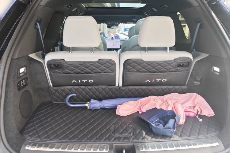 Used Hima AITO M9 2025 Pure Electric Ultra Version 100 kWh 6-Seater Model Trunk