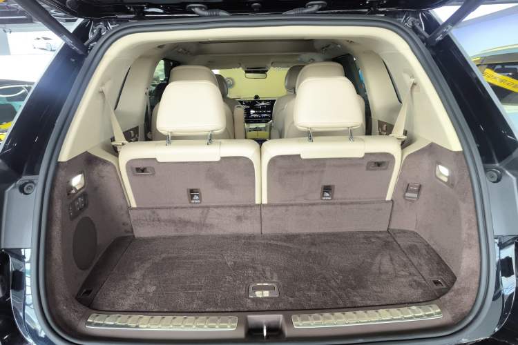 Used Hima AITO M9 2025 Extended-Range Ultra Version 52 kWh 6-Seater Trunk