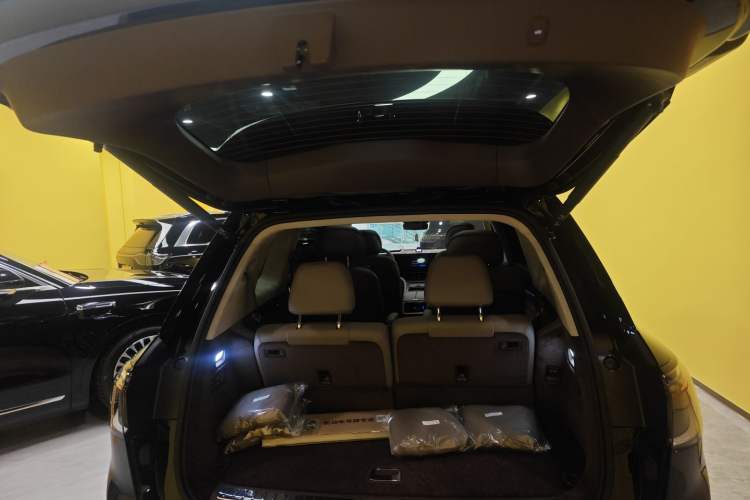 Used Hima AITO M9 2025 Extended-Range Ultra Version 52 kWh 6-Seater Trunk