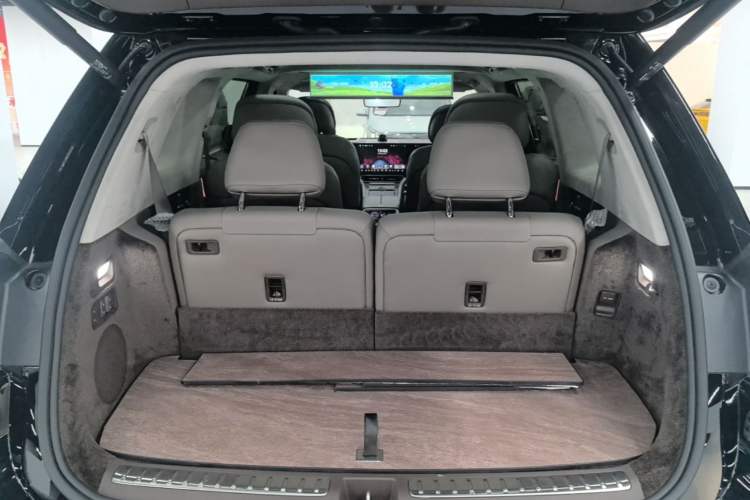 Used Hima AITO M9 2025 Extended-Range Ultra Version 52 kWh 6-Seater Trunk