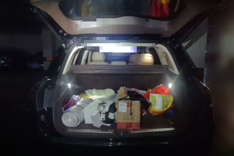 Used Hima AITO M9 2025 Extended-Range Ultra Version 52 kWh 5-Seater Edition Trunk