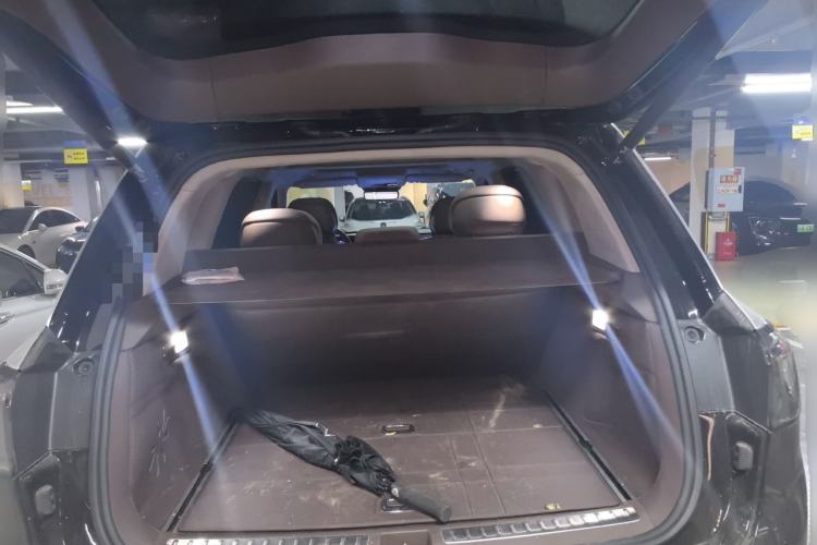 Used Hima AITO M9 2025 Extended-Range Ultra Version 52 kWh 5-Seater Edition Trunk