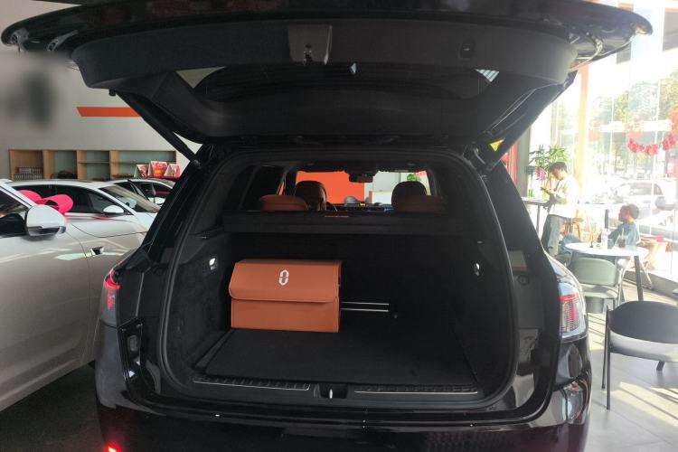 Used Hima AITO M9 2025 Extended-Range Ultra Version 52 kWh 5-Seater Edition Trunk