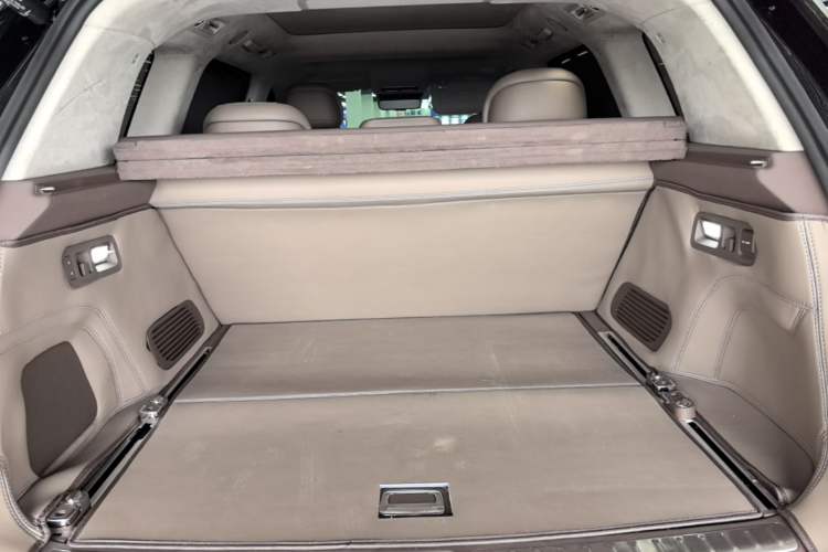Used Hima AITO M9 2025 Extended-Range Ultra Version 52 kWh 5-Seater Edition Trunk
