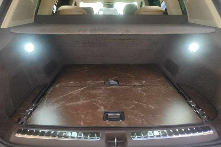 Used Hima AITO M9 2025 Extended-Range Ultra Version 52 kWh 5-Seater Edition Trunk