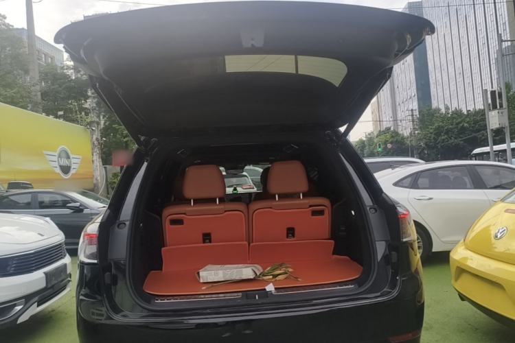 Used Hima AITO M9 2025 Extended-Range Max Version 52 kWh 6-Seater Edition Trunk