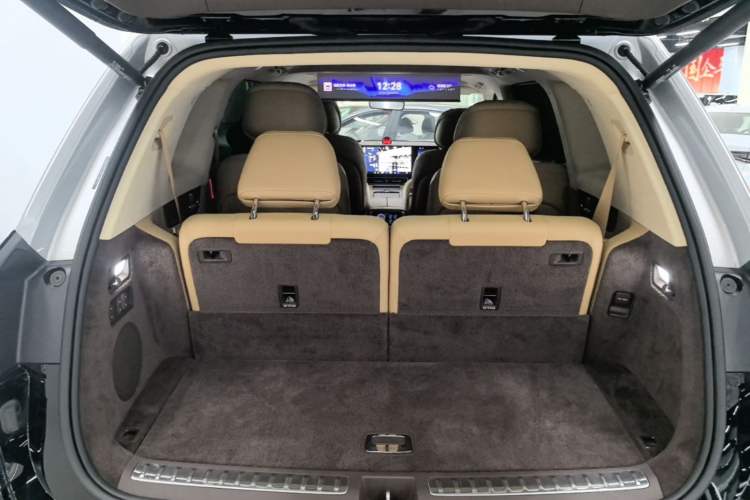 Used Hima AITO M9 2025 Extended-Range Ultra Version 52 kWh 6-Seater Trunk