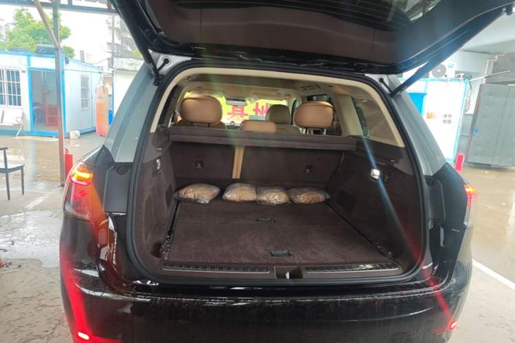 Used Hima AITO M9 2025 Extended-Range Ultra Version 52 kWh 5-Seater Edition Trunk