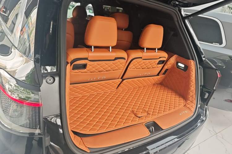 Used Hima AITO M9 2025 Extended-Range Ultra Version 52 kWh 6-Seater Trunk