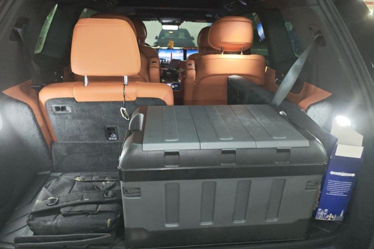 Used Hima AITO M9 2025 Extended-Range Ultra Version 52 kWh 6-Seater Trunk