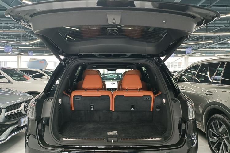 Used Hima AITO M9 2025 Extended-Range Max Version 52 kWh 6-Seater Edition Trunk