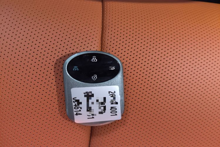 Used Hima AITO M9 2025 Model Range-Extended Ultra Edition 52kWh 6-seater (896-line LiDAR) Vehicle Key