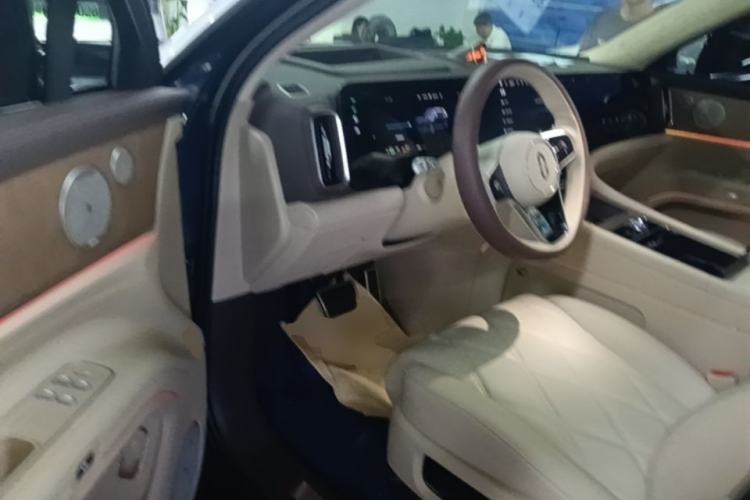 Used Hima AITO M9 2025 Extended-Range Ultra Version 52 kWh 6-Seater Driver Seat