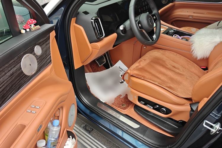 Used Hima AITO M9 2025 Extended-Range Ultra Version 52 kWh 6-Seater Driver Seat