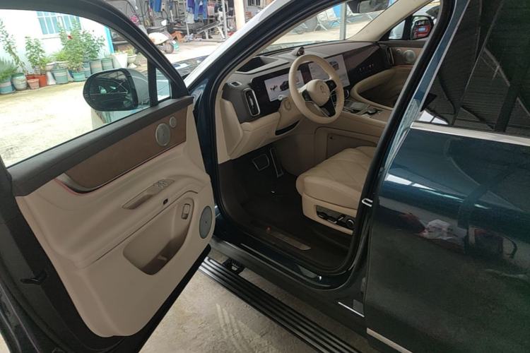 Used Hima AITO M9 2025 Extended-Range Ultra Version 52 kWh 5-Seater Edition Driver Seat