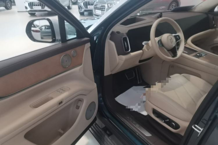 Used Hima AITO M9 2025 Extended-Range Ultra Version 52 kWh 6-Seater Driver Seat