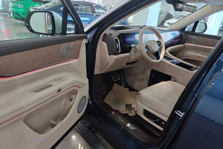Used Hima AITO M9 2025 Extended-Range Ultra Version 52 kWh 6-Seater Driver Seat