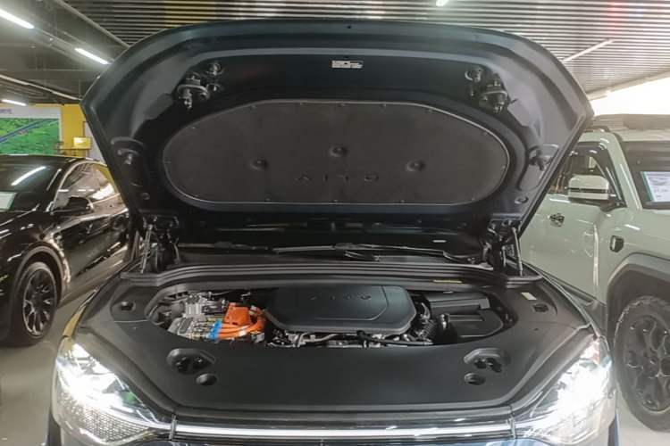 Used Hima AITO M9 2025 Extended-Range Ultra Version 52 kWh 6-Seater Engine Bay