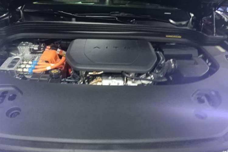 Used Hima AITO M9 2025 Extended-Range Ultra Version 52 kWh 6-Seater Engine Bay
