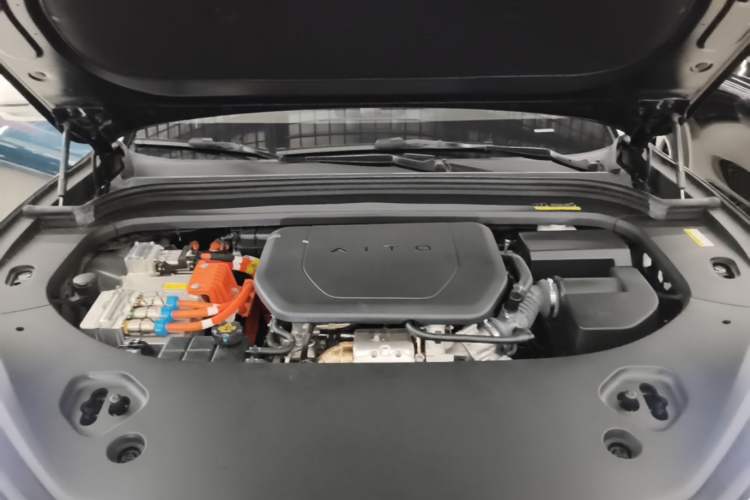 Used Hima AITO M9 2025 Extended-Range Ultra Version 52 kWh 6-Seater Engine Bay